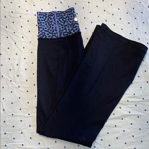 Black/Blue Leopard Print Waistband high waisted wide legged Lululemon